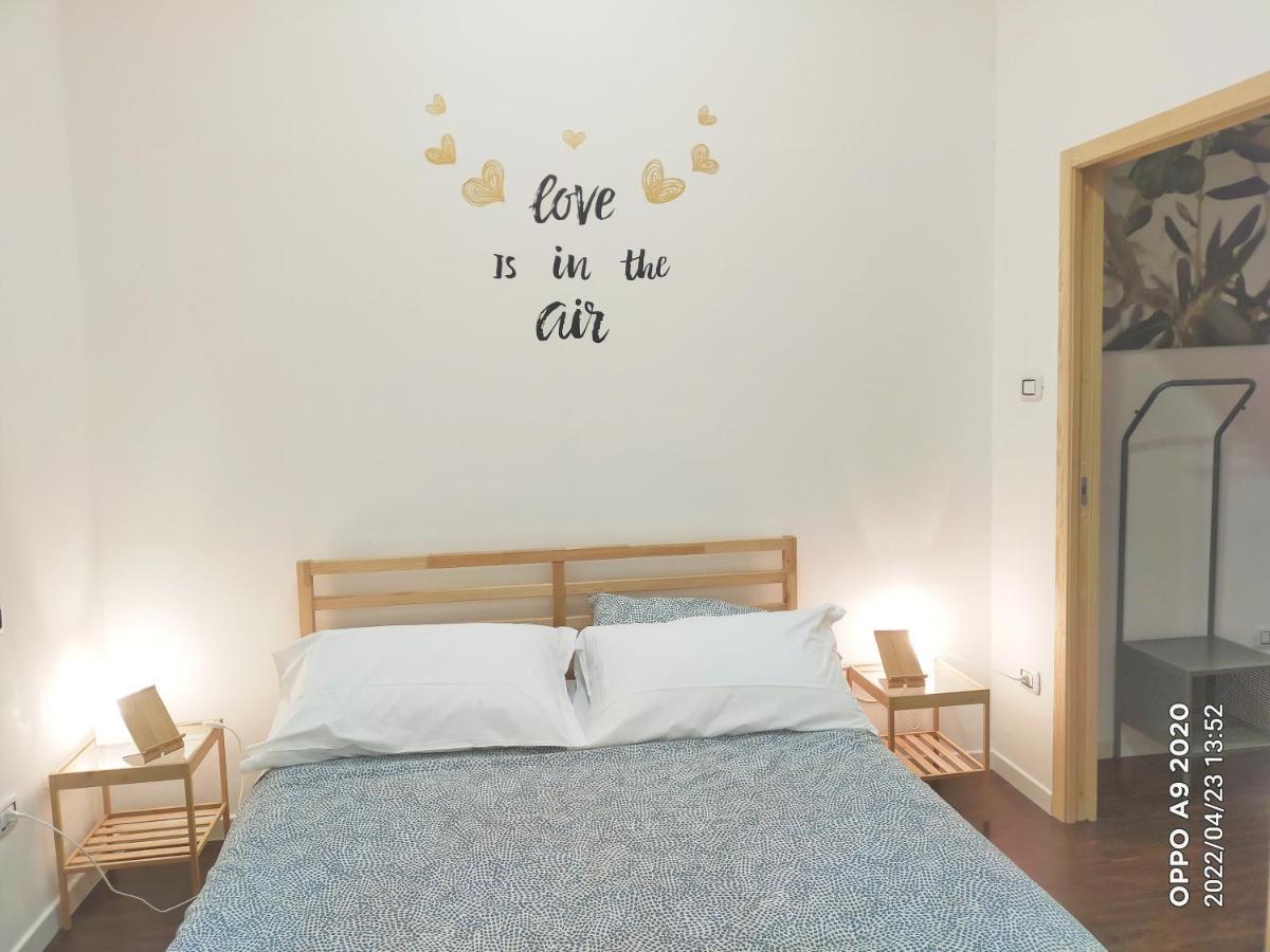 Piazza Carita' Centro Storico Apartamento Nápoles Quarto foto