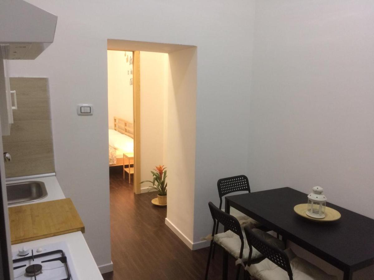 Piazza Carita' Centro Storico Apartamento Nápoles Exterior foto