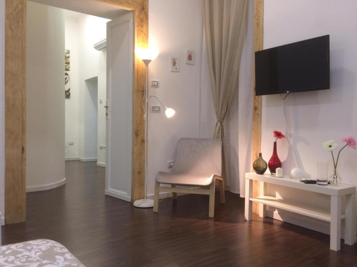 Piazza Carita' Centro Storico Apartamento Nápoles Exterior foto