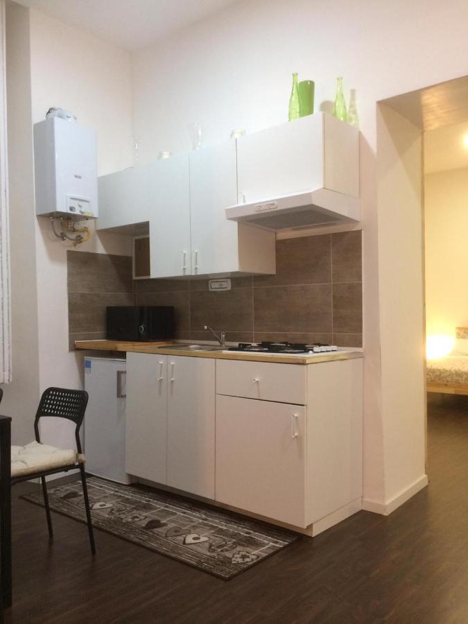 Piazza Carita' Centro Storico Apartamento Nápoles Exterior foto