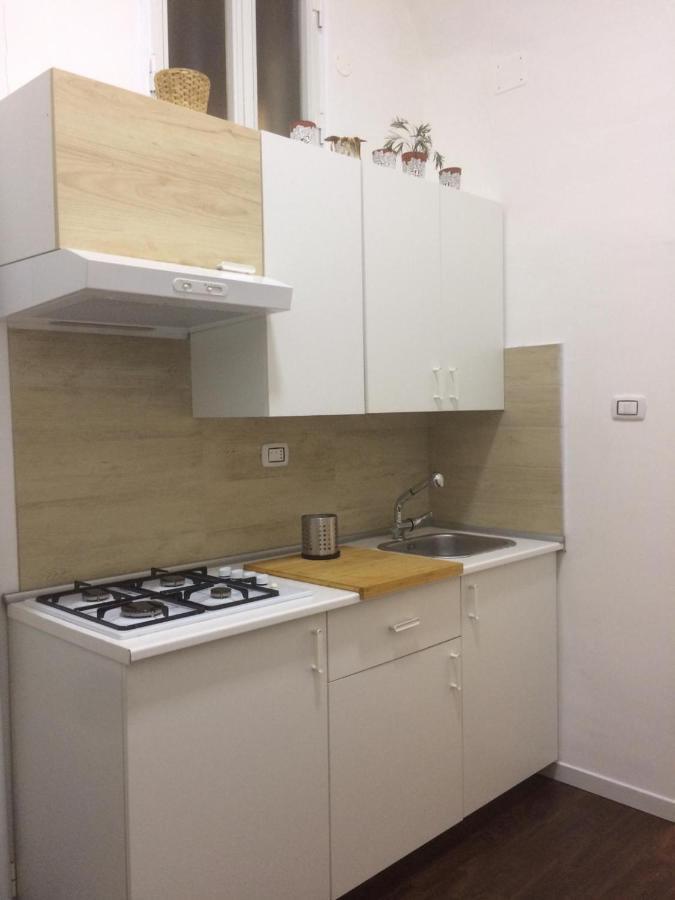 Piazza Carita' Centro Storico Apartamento Nápoles Exterior foto